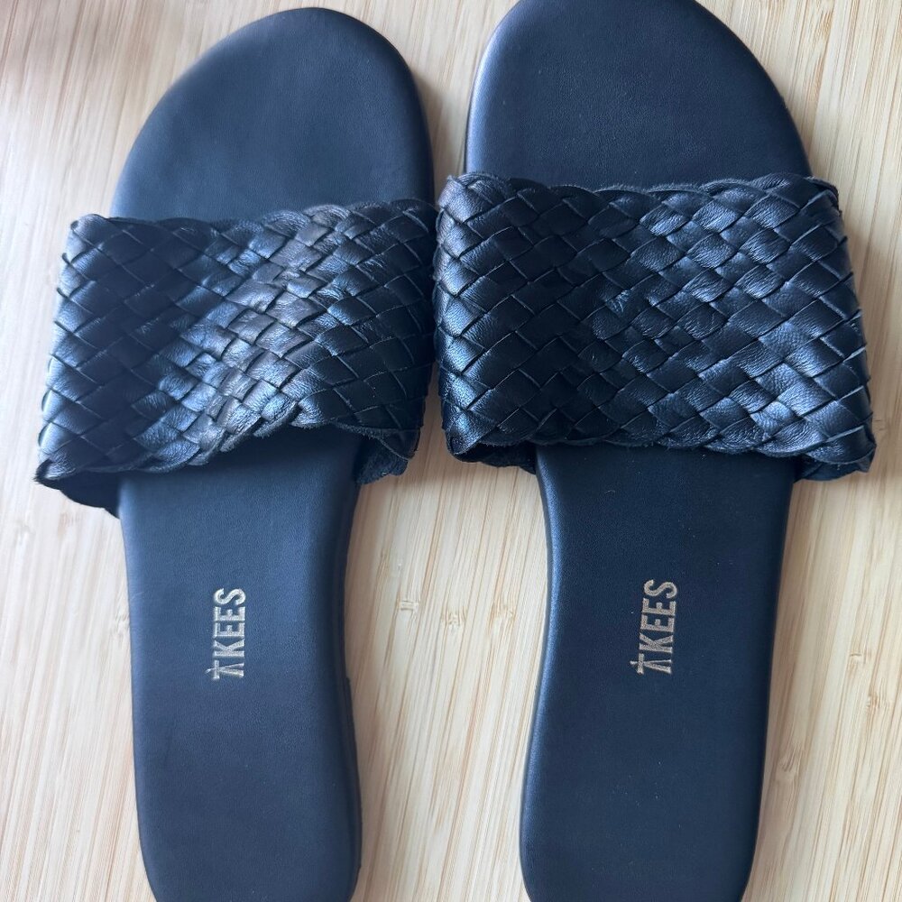 TKEES black lether sandals size 10/41EUR